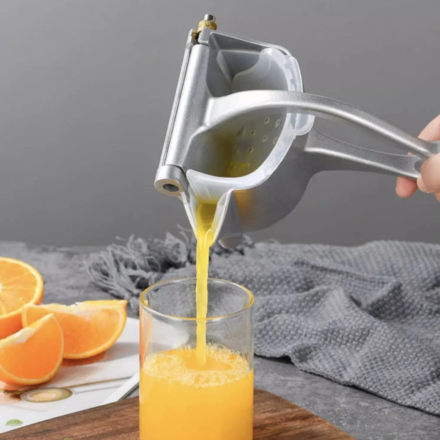 Exprimidor de Frutas Metálico